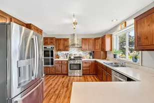 214 Omega Dr, Crown Point, IN 46307 - Photo 2