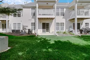 967 Misty Glen Dr, Valparaiso, IN 46385 - Photo 2