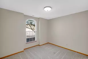 967 Misty Glen Dr, Valparaiso, IN 46385 - Photo 12