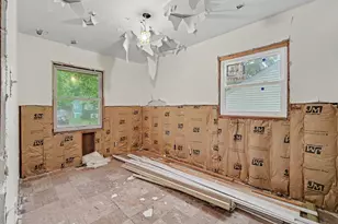 138 Memorial Dr, Michigan City, IN 46360 - Photo 6