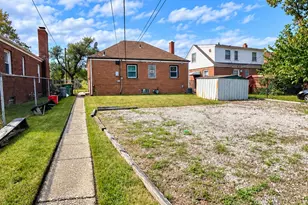 231 McKinley St, Gary, IN 46404 - Photo 12