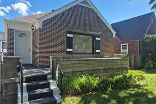 561 W Taft St, Gary, IN 46404 - Photo 1