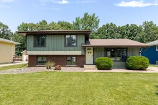 7072 W 82nd Ct, Crown Point, IN 46307 - Photo 2