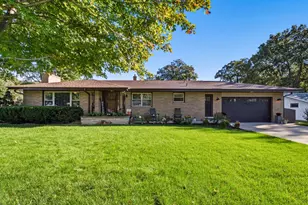 9181 W Springhill Dr, Saint John, IN 46373 - Photo 1