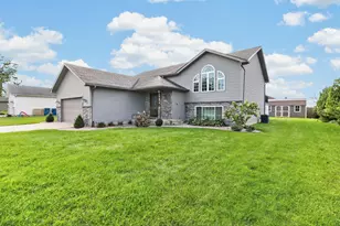 795 Surrey Dr, Lowell, IN 46356 - Photo 2
