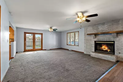 9542 Roosevelt Place, Crown Point, IN 46307 - Photo 10