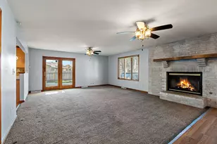 9542 Roosevelt Pl, Crown Point, IN 46307 - Photo 10