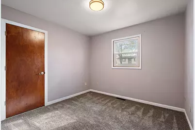 9542 Roosevelt Place, Crown Point, IN 46307 - Photo 12