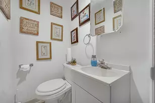 8231 Hickory Ave, Gary, IN 46403 - Photo 12