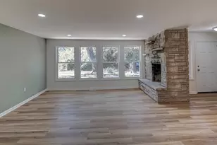 951 Wright St, Gary, IN 46404 - Photo 10