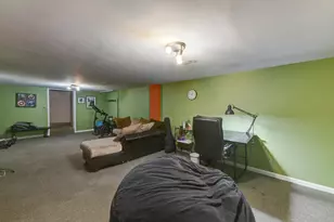 5560 Van Buren St, Merrillville, IN 46410 - Photo 22