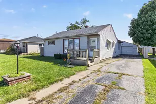 2732 Duluth St, Highland, IN 46322 - Photo 12