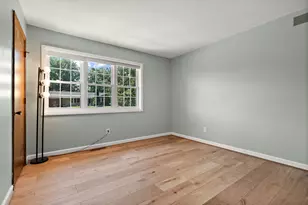 423 Shorewood Ct, Valparaiso, IN 46385 - Photo 22