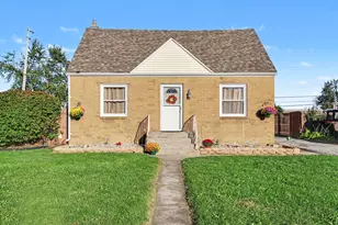 419 N Wisconsin St, Hobart, IN 46342 - Photo 1