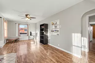 419 N Wisconsin St, Hobart, IN 46342 - Photo 6