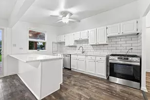 518 Avalon Dr, Dyer, IN 46311 - Photo 4