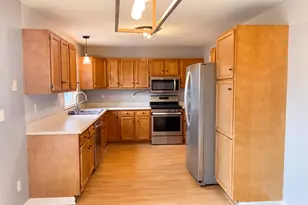 12421 Tippecanoe Pl, Crown Point, IN 46307 - Photo 2