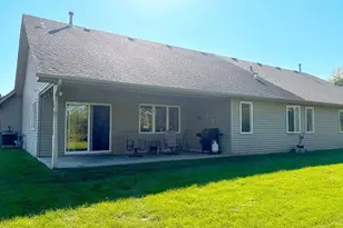 6870 Avocet Cir, Hobart, IN 46342 - Photo 18