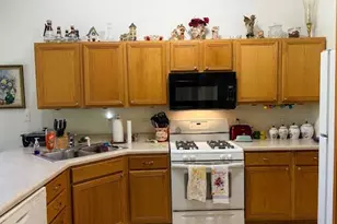 6870 Avocet Cir, Hobart, IN 46342 - Photo 8