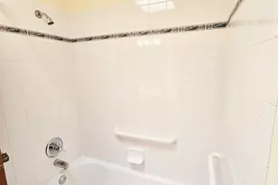11538 Homestead Village Ct, Saint John, IN 46373 - Photo 16
