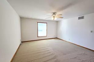 11538 Homestead Village Ct, Saint John, IN 46373 - Photo 12