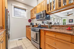 7225 Locust Ave, Gary, IN 46403 - Photo 22