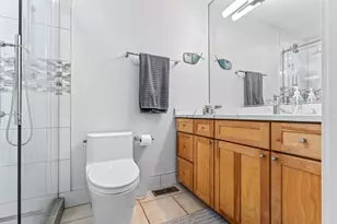 7225 Locust Ave, Gary, IN 46403 - Photo 40