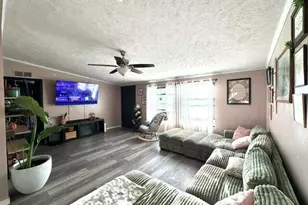 1120 N Falvey St, Winamac, IN 46996 - Photo 2