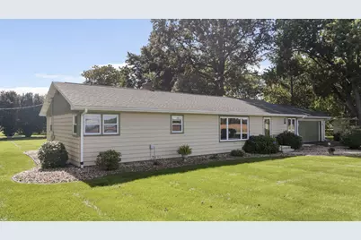 412 W 250 S, La Porte, IN 46350 - Photo 2