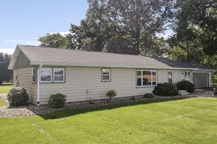 412 W 250 S, La Porte, IN 46350 - Photo 2