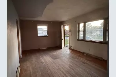 571 Dallas Street, Gary, IN 46406 - Photo 8