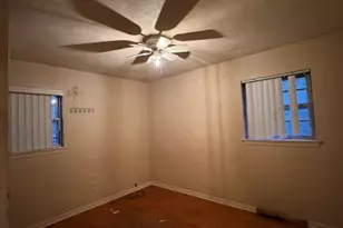 571 Dallas St, Gary, IN 46406 - Photo 10