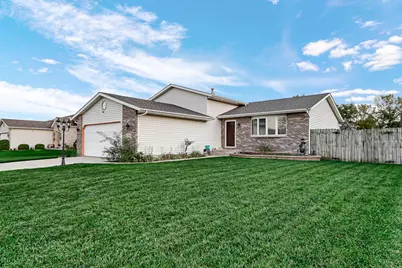 7355 Kestrel Street, Hobart, IN 46342 - Photo 2