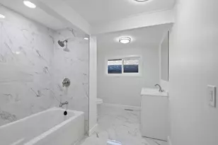 2489 Spencer St, Lake Station, IN 46405 - Photo 14