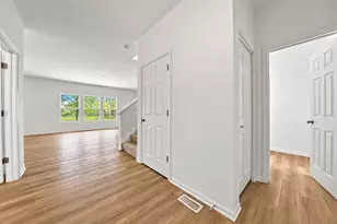 22 Levanno Dr, Crown Point, IN 46307 - Photo 2