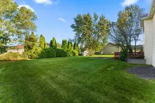1671 Ruby Ct, Hobart, IN 46342 - Photo 30