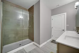 9610 N Centennial Dr, Munster, IN 46321 - Photo 14