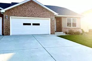 82 Prince William Ct, La Porte, IN 46350 - Photo 2