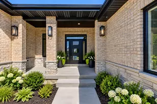 101 Primrose Dr, Dyer, IN 46311 - Photo 2
