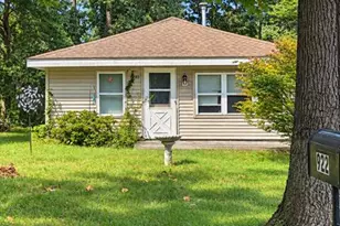 922 Fern St, Michigan City, IN 46360 - Photo 1