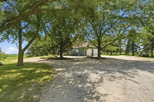 1737 E 1700 North Rd, Watseka, IL 60970 - Photo 58