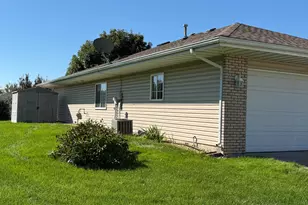 1678 Jonquil Dr, Lowell, IN 46356 - Photo 2