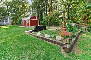 62 E Division Rd, Valparaiso, IN 46383 - Photo 16