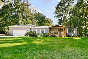 62 E Division Rd, Valparaiso, IN 46383 - Photo 1