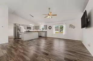 285 Apple Grove Ln, Valparaiso, IN 46385 - Photo 4