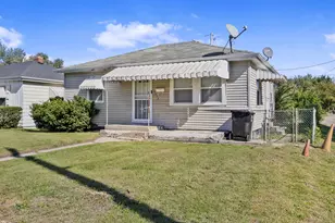 1355 Willard St, Gary, IN 46404 - Photo 4