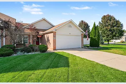 452 Edgewater Drive, Hobart, IN 46342 - Photo 2