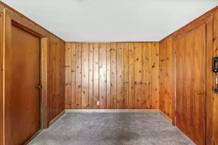 1042 S Marquette St, La Porte, IN 46350 - Photo 16