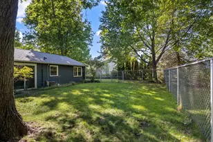 1042 S Marquette St, La Porte, IN 46350 - Photo 24