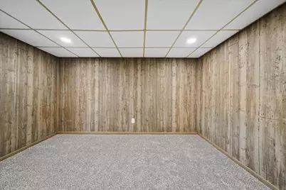 3309 Fairview Avenue, Lake Station, IN 46405 - Photo 14